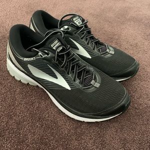 Brooks ghost 10 men’s sz 11.5